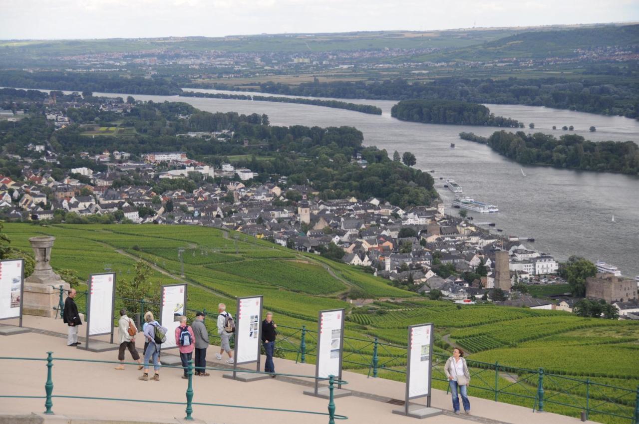 Hotel Krone Ruedesheim Рюдесхайм-на-Рейне Экстерьер фото